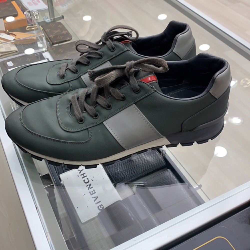 Prada Sneaker - Picture 2 of 6